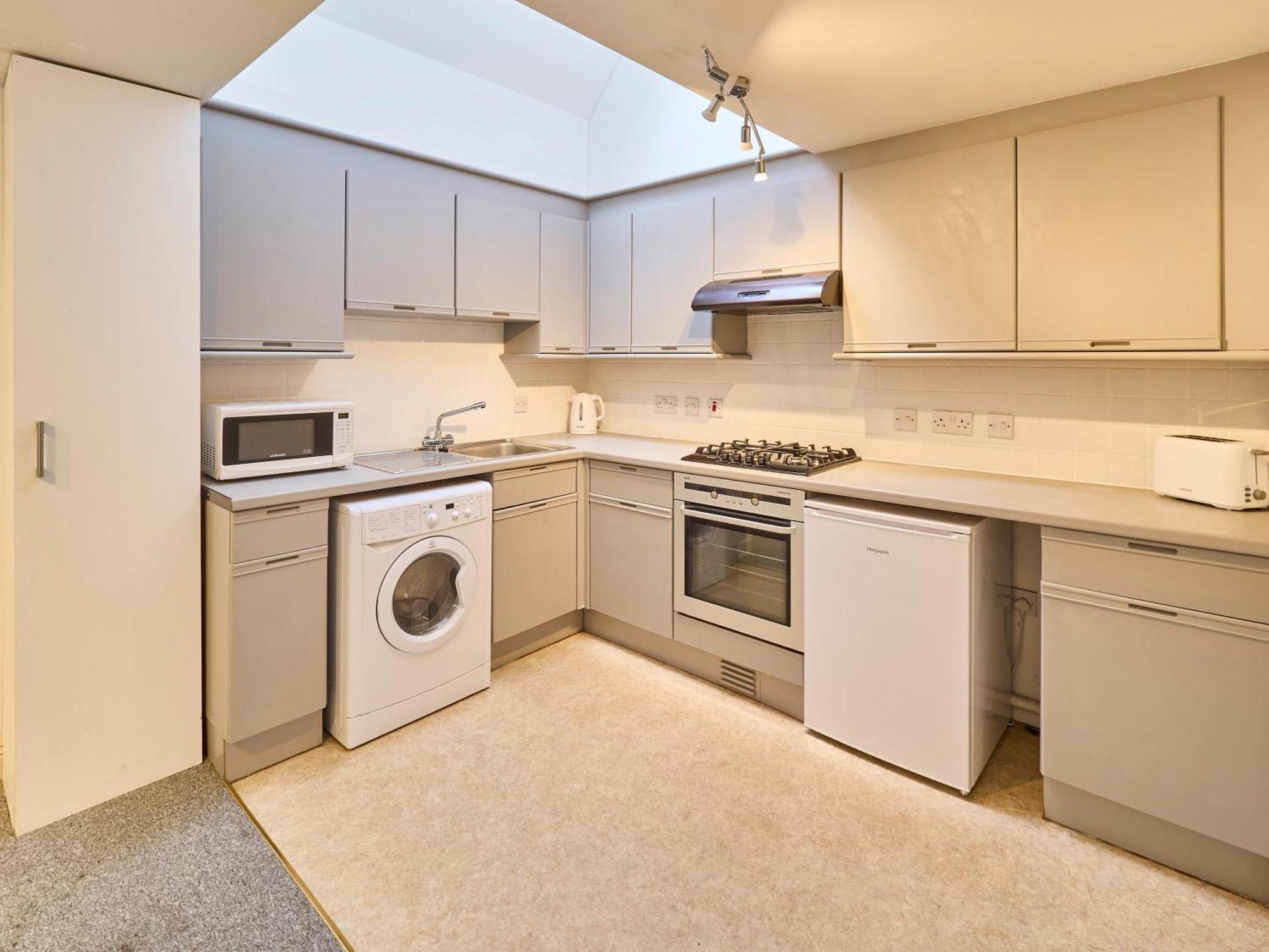 Host & - Queen's Corner Holiday home Canterbury